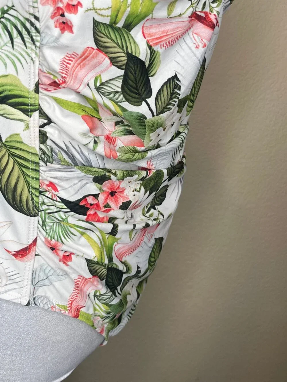 Nip Tuck Swim Tropical White Floral One Piece Swimsuit Size 12 Resortcore